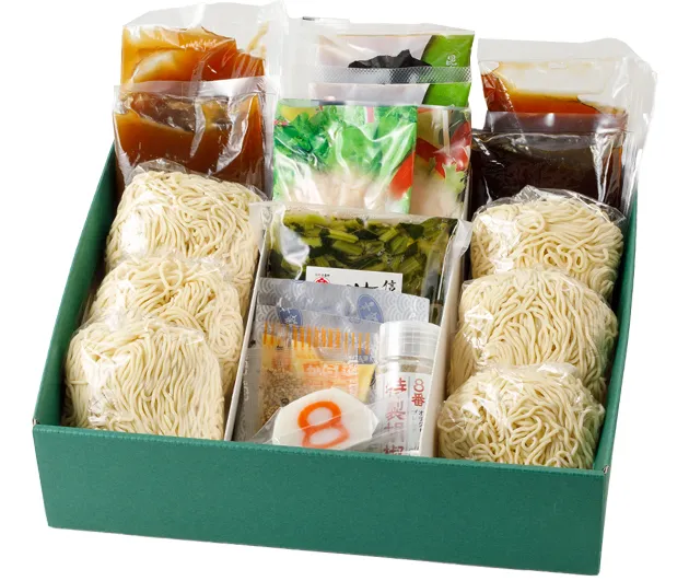 商品の中身がわかる箱画像。続くセット内容が入っています。