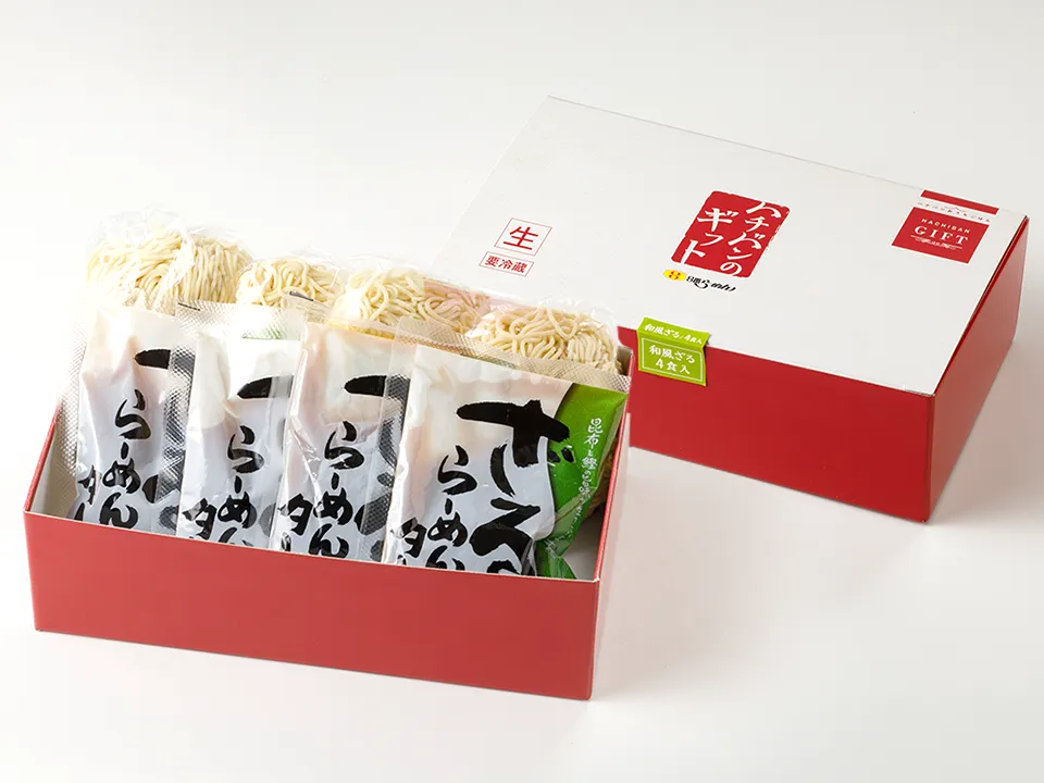 箱の画像。外箱と、蓋が開いてセット内容がわかる写真。